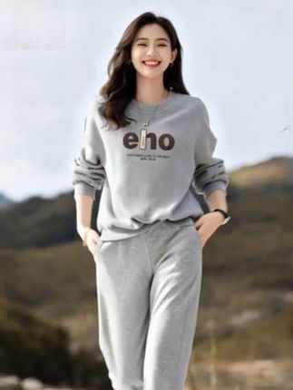 #休闲穿搭 #宽松显瘦 #休闲百搭 #上衣穿搭 #宽松卫衣