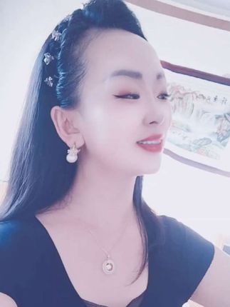 快乐是一种能力 ,今天你微笑了吗 ,#自娱自乐开心就好 晚上好🌹🌹🌹拍个视频了吃饭☕️