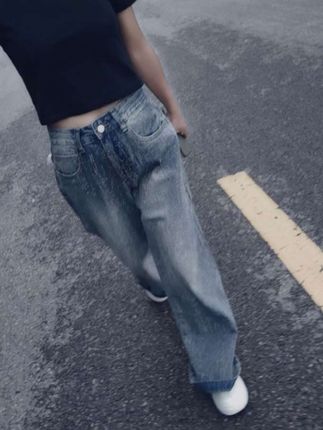 #牛仔裤穿搭 #牛仔裤 #穿搭 #今日穿搭分享 #牛仔裤搭配