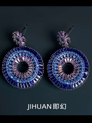 #精美耳饰潮流饰品 #修饰脸型耳环 #网红爆款热卖了#精致女人必备好物分享