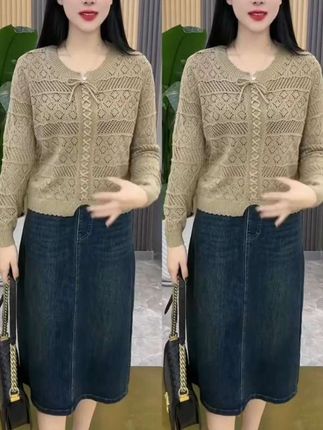 #服装时装爱美穿搭时尚潮流 #新款搭配每日更新中 #爆款热卖中#精美小衫#春秋穿搭
