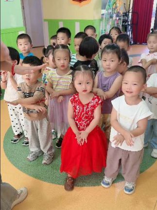 #幼儿园的快乐时光 #幼儿园开学 #开心面对每一天 #小班#萌娃@抖音小助手