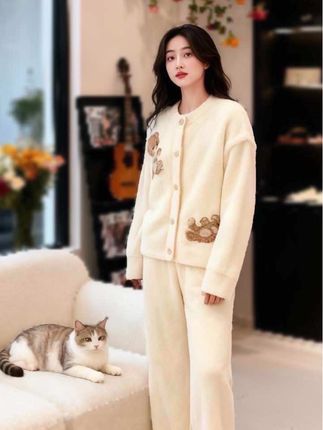 #睡衣家居服 #面料柔软舒适 #保暖又好看 #家居服套装 #可外穿家居服 @抖加🔥上热门🔥dou+🔥热点宝 @DOU+上热门