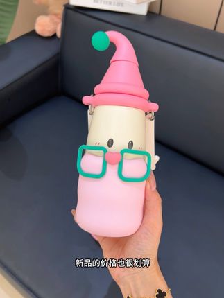 谁能拒绝这么可爱好看的水杯呢?#保温杯 有了它我女儿喝水都积极了!#儿童水杯 #儿童保温杯