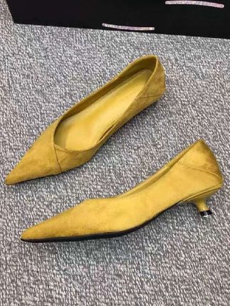 时尚美鞋,法式尖头浅口单鞋#潮流时尚穿搭 #时尚气质穿搭 #尖头美鞋精致女人#谁穿谁好看,爱了,爱了。