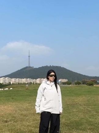 2025年新款爆款男女同款软壳防风防水冲锋衣