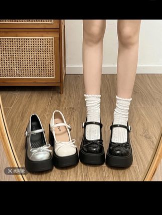 银色法式复古圆头浅口粗跟单鞋女2025年夏季时尚百搭玛丽珍小皮鞋#玛丽珍女鞋 #单鞋 #百搭鞋子 #女鞋 #好穿又好搭
