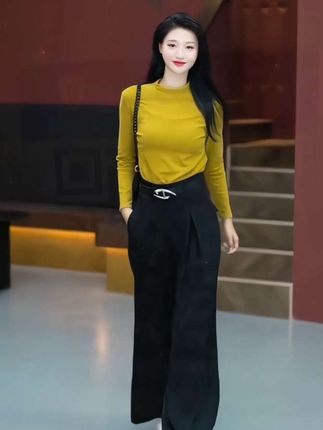 内搭蚕丝蛋白秋冬女士半高领显#休闲上衣 #街拍美女穿搭 #休闲装