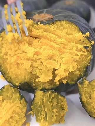 粉糯香甜的贝贝南瓜,上锅蒸20分钟就可以吃,家里老人小孩都喜欢#贝贝南瓜 #软糯香甜 #正宗贝贝南瓜 #板栗贝贝南瓜