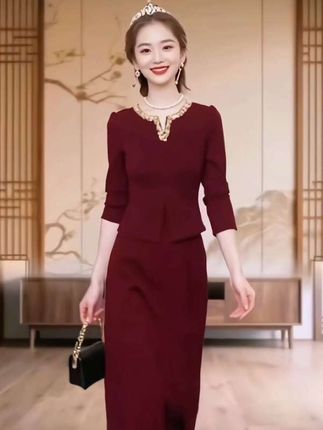 秋季新款喜婆婆中式气质假俩件复古婚宴礼服连衣裙#秋季微胖穿搭测评 #喜婆婆喜妈妈婚宴装 #气质穿搭 #假两件连衣裙 #新中式复古穿搭
