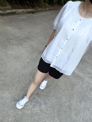 被这首歌洗脑了#夏季新款 #今日穿搭#极简穿搭#百搭上衣