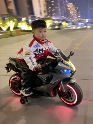 儿童电动摩托车可坐人2-7岁充电两轮电动车男女孩电瓶玩具车 #骑上我心爱的小摩托 #骑车兜风 #骑上我心爱的小摩托永远不会堵车 #儿童电动摩托车 #童车