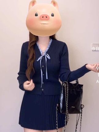 针织套装也太懂女孩子了!#学院风穿搭 #针织衫 #甜美穿搭 #梨形身材穿搭 #谁穿谁好看