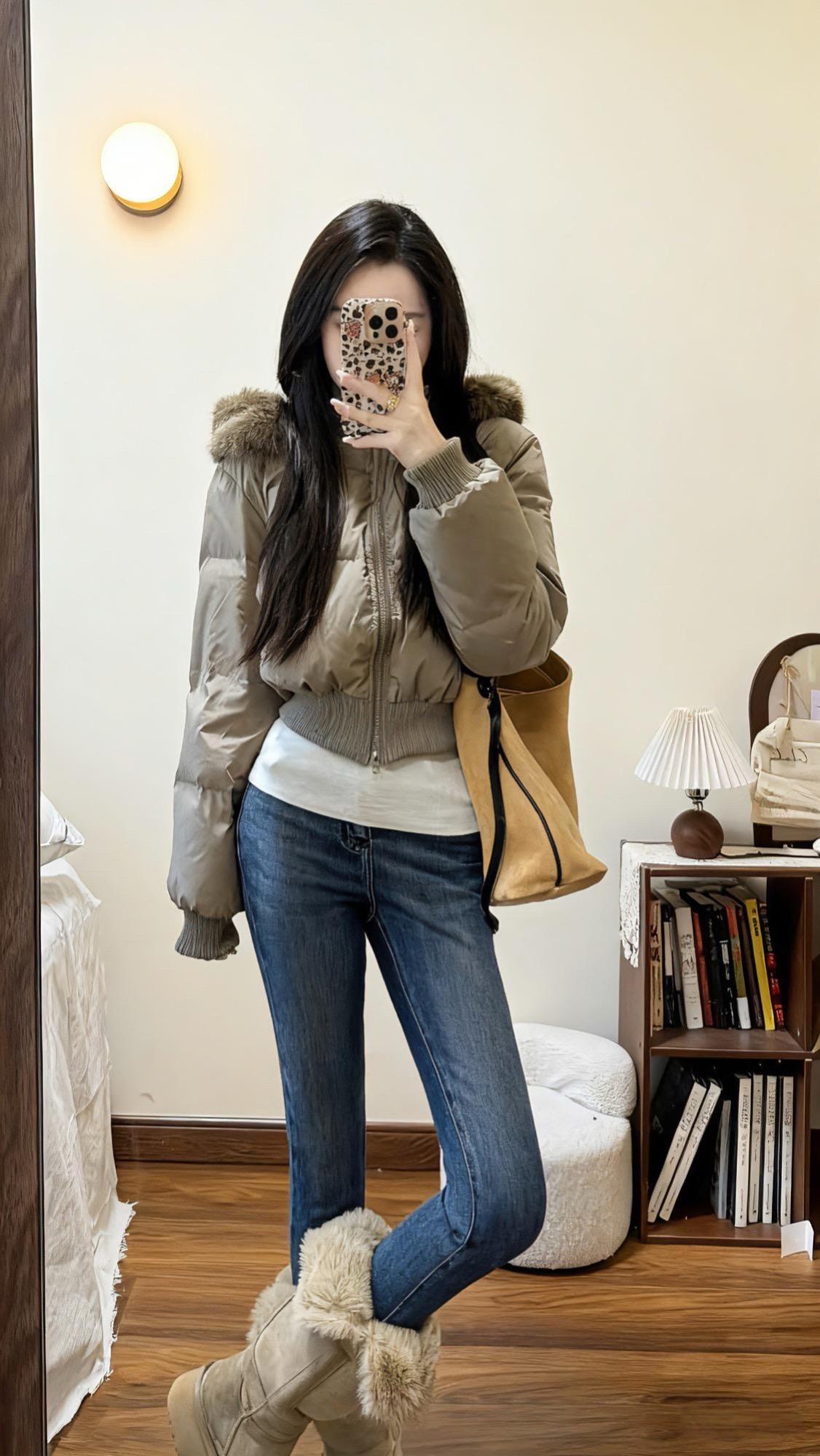 冬季保暖大毛领棉服,太有性价比了。#今日穿搭 #韩搭 #穿搭韩系 #冬款穿搭 #分享