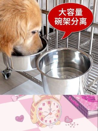 悬挂设计告别打翻烦恼。不锈钢材质耐用易清洁。喂食高度可调节呵护宠物颈椎。大号容量满足不同体型宠物。稳固结构使用更放心。提升宠物用餐体验。#防打翻食盆 #悬挂式设计 #宠物用品 #不锈钢食盆