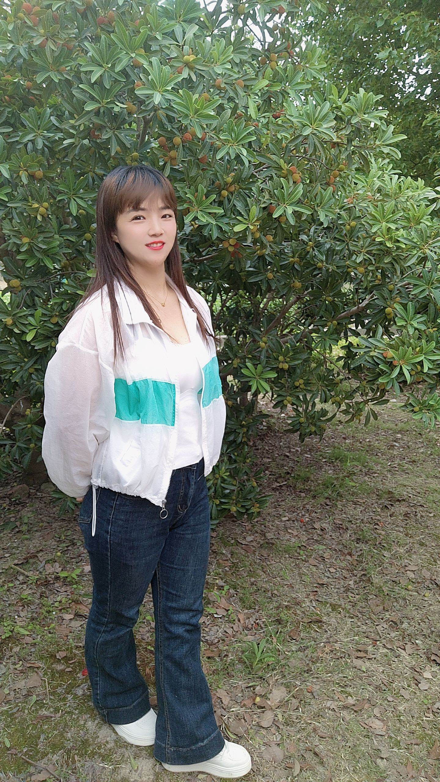 只有每天挣钱,心里才踏实,挣多挣少不重要,重要的是有收入的那份安全感。这年头谁有钱都不如自己有钱,所以不需要人画饼,自己努力赚钱买饼更靠谱#90后