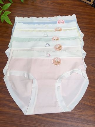 作为一个合格的妈妈,给女儿的贴身衣物我都是精挑细选的~#强烈推荐 #贴身衣物#面料柔软舒适 #发育期 #女童内裤