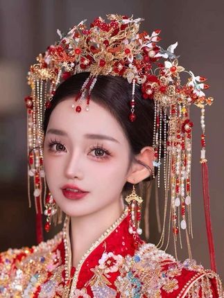 新娘头饰步摇套装结婚秀禾发饰凤冠霞 #中式化妆师跟妆婚饰#新娘头饰中式新娘凤冠 #新娘发饰头饰 #新娘头饰凤冠