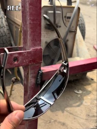 #焊工专用防护眼镜#电焊防强光打眼护目镜#打磨切割墨镜#好东西一起分享 @DOU+小助手