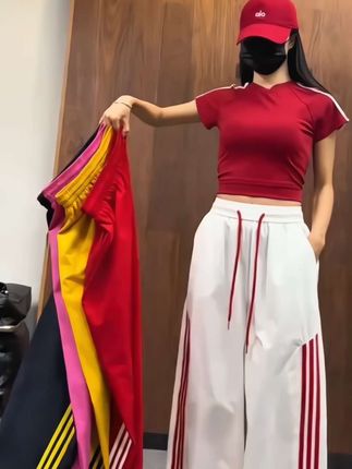 跳舞裤子别乱买,今年流行这款,穿上显瘦又舒适,女神范十足!#显高显瘦显腿长 #百搭裤子 #休闲减龄穿搭 #休闲裤#松弛感穿搭