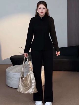 #微胖穿搭 #微胖女生 #胖妹妹显瘦穿搭技巧 #秋款套装