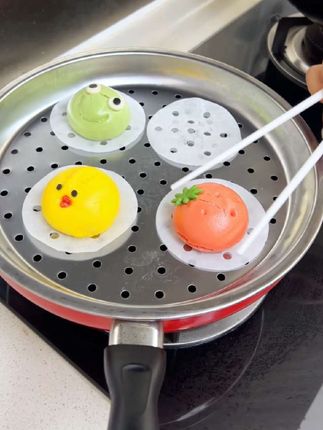 加厚不锈钢炒锅蒸盘,耐高温、易清洗,蒸孔密集,多功能隔水蒸,适合家庭!