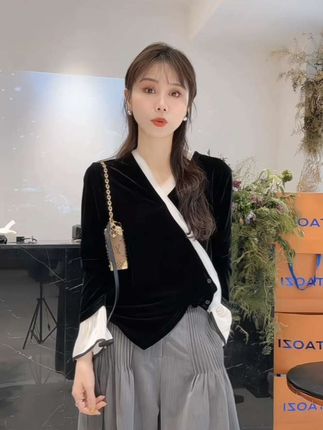 #品质女装 #秋季新款法式拼接丝绒气质上衣#秋冬上新