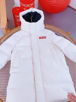 反季羽绒服就选鸭鸭,25年新款羽绒服,反季地板价!#高品质童装 #反季特卖 #羽绒服