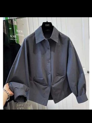 【云补5】2025小众设计感褶皱收腰宽松衬衣纯色单排扣翻领早秋新款#显高显瘦穿搭 #高级感穿搭 #新品穿搭 #衬衣穿搭 #韩系穿搭 @DOU+小助手 @DOU+上热门 @DOU+好生意