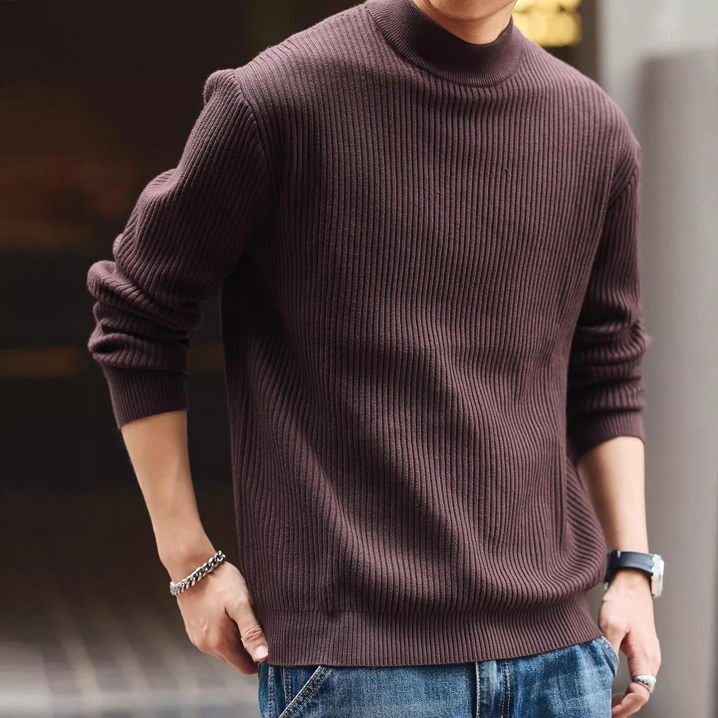 这件半高领毛衣太适合秋冬了!深棕色低调又显气质,纹理设计增添层次感,搭配牛仔裤简约大方。保暖又时尚,衣橱必备单品!🧣🍂 #毛衣推荐 #秋冬穿搭