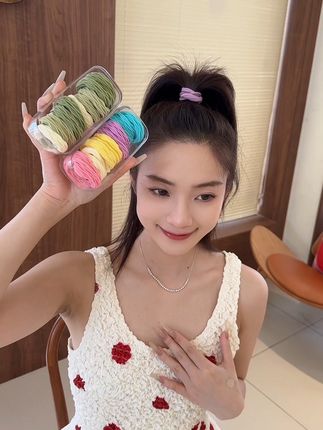 平价好用还不伤头发的头绳你见过吗?就是这个加宽加厚的面膜头绳能让马尾立挺一整天#头饰发饰 #发圈头绳 #高弹力头绳 #发饰头饰 #马尾女孩