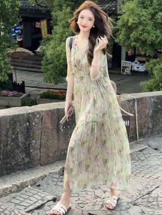 夏季新款宽松显瘦气质碎花中长裙#夏季穿搭 #穿出自信穿出美丽 #穿出自己的风格 #遮肉显瘦遮肉减龄 #气质仙女裙穿搭