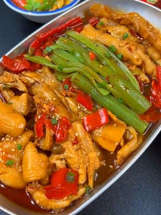 最近都说这个椒麻大杂烩好吃,趁划算我也囤了一大箱。嘎嘣嘎嘣的,贼过瘾!又香又辣,真的越嚼越上头#椒麻大杂烩