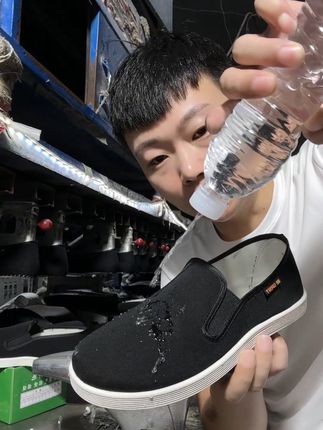 你穿过这种布鞋吗? 新款老北京布鞋#源头工厂 #用心做好鞋 #透气舒适 #好鞋推荐