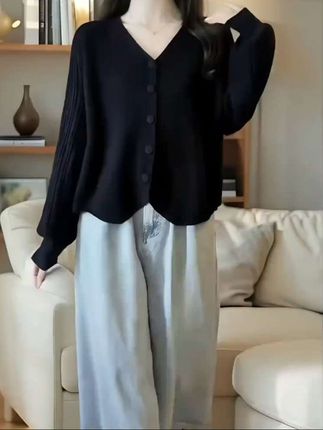 #春秋穿搭 #洋气小衫#早秋韩系氛围感穿搭 #用琥珀流光风打开秋天#小个子女生的夏日通勤穿搭