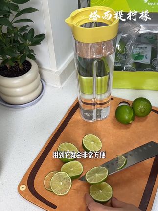 皮薄无籽柠檬味足非常新鲜,泡水做甜品点心,腌制肉类都绝绝子。#自制饮品 #柠檬 #锦妈恬宝分享记 #塔西提柠檬