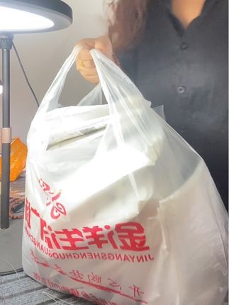 又是努力换钱的一天,5点起床忙到现在,加油干吧?其实生活中谁都过得不容易!#源头好货 @抖音小助手