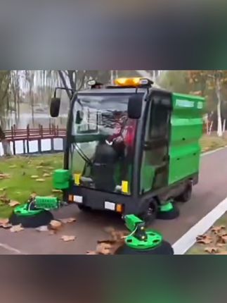 电动扫地车驾驶式扫地机工业工厂车间雾炮降尘清扫车道路环卫车#多功能扫路洗路环保车#省时省力。#好物推荐。