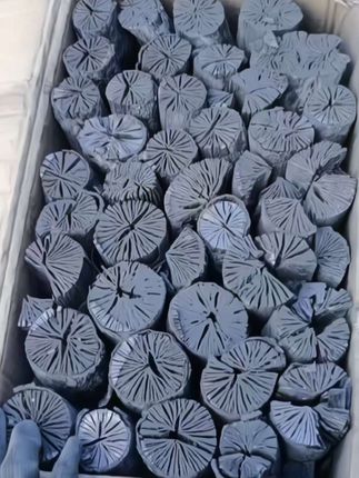 【菊花炭商用大箱】卖木炭老男孩烧烤碳高温燃烧无味韩式室内烤肉炭#户外 #露营 #烧烤 #菊花炭 #实用方便