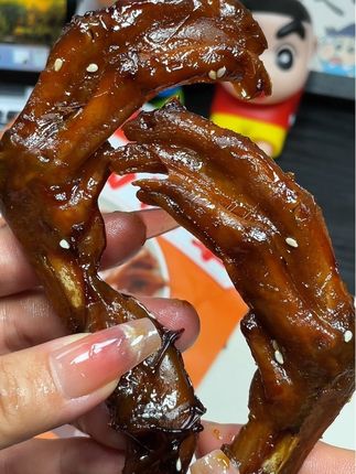 #老卤鸭掌 卤的非常入味,肉质紧实有嚼劲,真的巨香巨好吃#杨幂 王小卤#杨幂王小卤品牌代言人#还得是你王小卤