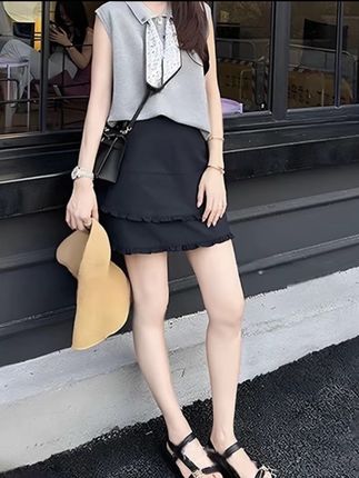 #裙子控 #休闲百搭短裙 #通勤搭配 #时尚搭配 #谁穿谁美《柳金多》夏季不规则双层木耳边A字裙新款高腰显瘦防走光半身裙女@DOU+上热门 @DOU+小助手 @抖音小助手