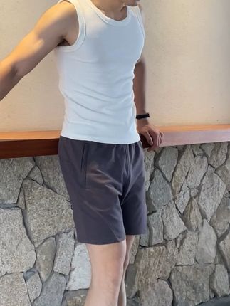 显瘦又能装!带拉链兜的运动短裤,手机钥匙不晃掉#夏季穿搭 #短裤穿搭 #运动穿搭