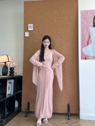 裙子有两个长度,高个子,小个子都能穿。#慵懒风穿搭 #温柔风 #甜美女孩 #通勤小众上衣 #上热门