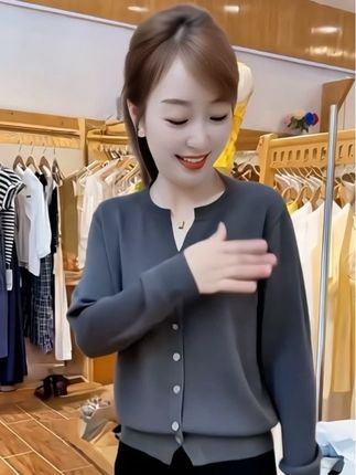 #早秋高智感职场穿搭 #被秋日氛围感穿搭拿捏了 #秋季清冷感白月光穿搭 #早秋显身材平价上衣合集 #初秋一周不重样穿搭