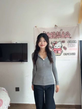 #松弛感穿搭 #辣妹穿搭 #ootd穿搭 #显瘦穿搭
