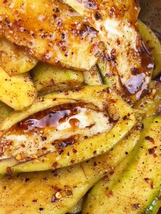 #芒果 #生芒果 #酸芒果 #芒果蘸辣椒 #青芒果