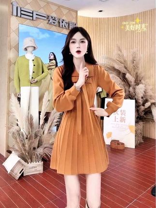 高级美,太漂亮、太好看了!#毛织连衣裙 #爱依服 #高级的美一定是独立与优雅 #美出高级感 #新款搭配每日更新中