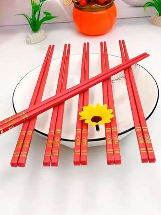 喜庆的红筷子,才是过年过节的巨佳搭配,这个合金筷子耐高温不发霉,品质好颜值高#筷子 #厨房好物推荐 #合金筷子#喜庆筷子#居家好物