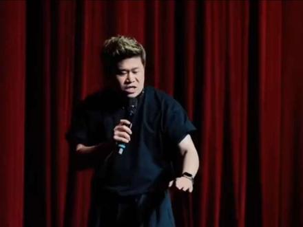 #歌曲热水养花“能被轻易抢走的能是什么好东西。”#脱口秀 #情感共鸣 #两性情感