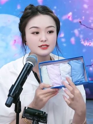 界埠男女夏季轻薄款凉感冰丝内裤无痕内裤亲肤舒适透气纯色冰丝裤